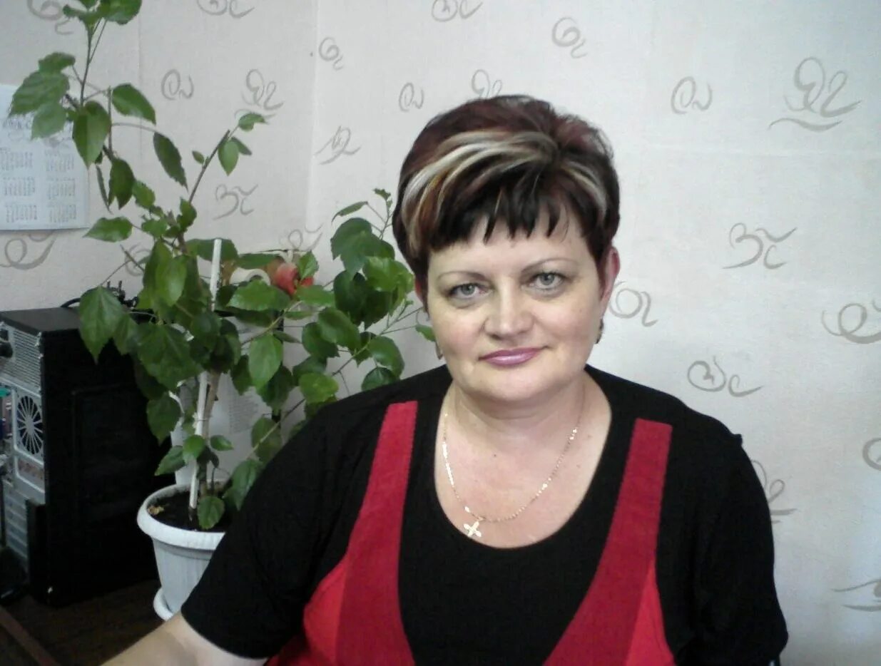 Женщины 60 лет волгоград. Женщины за 55. Женщину за 50 волгограде. Женщину за 50 волгограде. Женщина 34 года.
