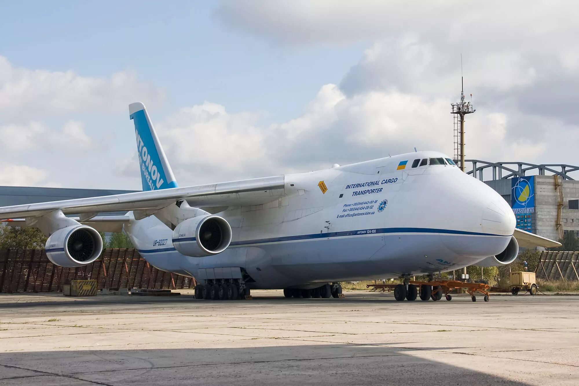 Большие российские самолеты. Антонов АН 124.