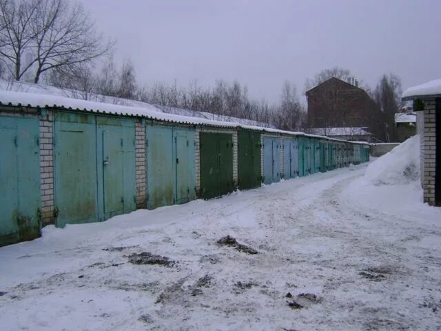 Куплю гараж в амурской области. ГСК Амурская 17с3 внутри. Амурская улица, 17с1. Амурский гараж. ГСК ангар.