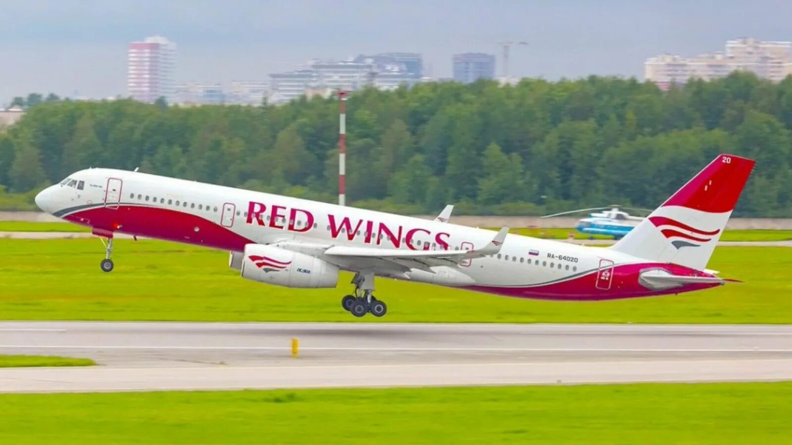 Ред вингс ливрея самолета. Ред вингс самолеты. Авиакомпания редвинг. Самолёт red wings 777. Самолёт авиакомпании red wings.