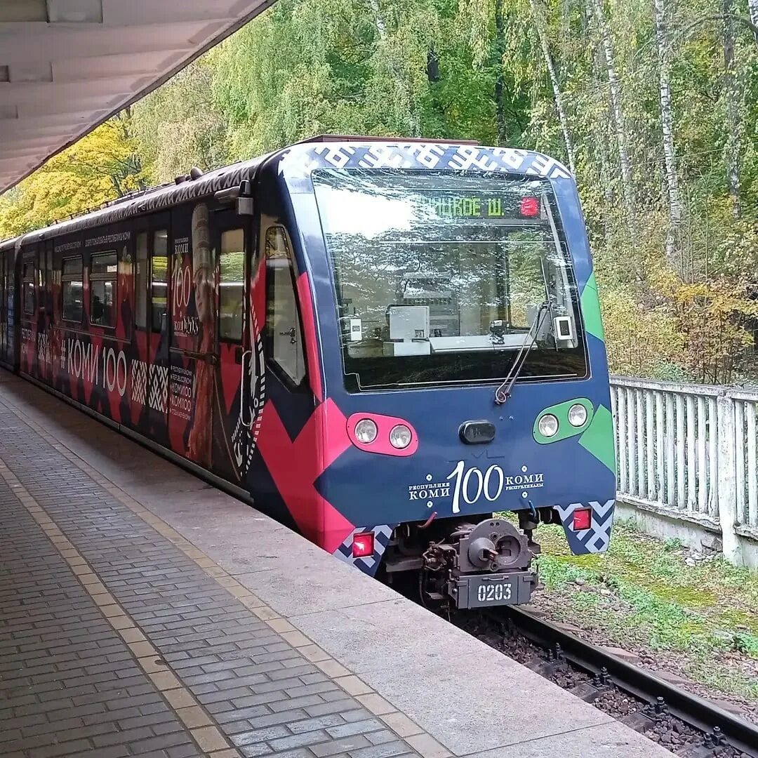 Гранит электровоз. Маглев вагон. Поезд deutsche bahn. Испания электрички ренфе. Электричка в японии.