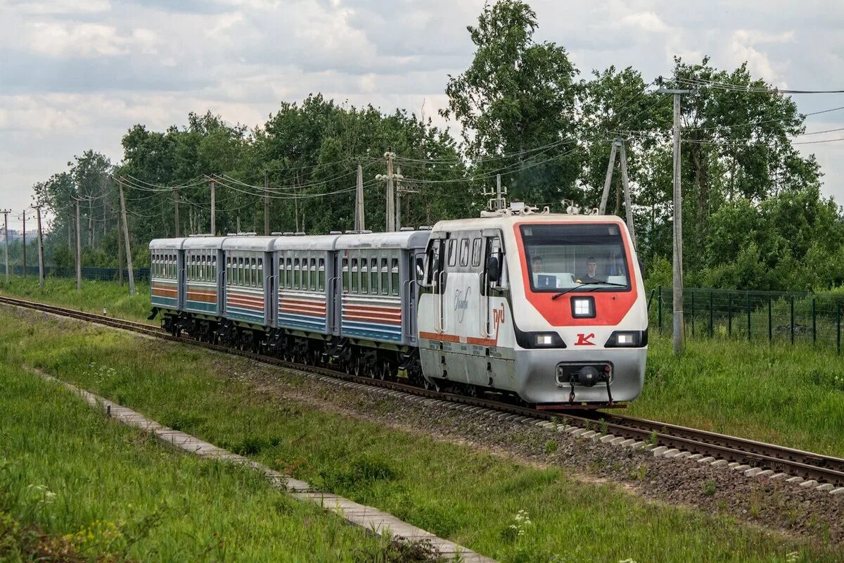 Тепловоз ту10-032. Ту10 032 кратово. Тепловоз ту10 колибри. Ту 10 новосибирск. Ту 10 новосибирск.