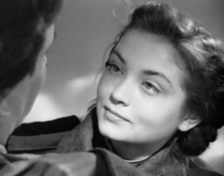 в каком доме живет а 4. сколько молекул в стакане воды. воронины галина ивановна. баба галя фото. галя четвертак а зори здесь тихие.