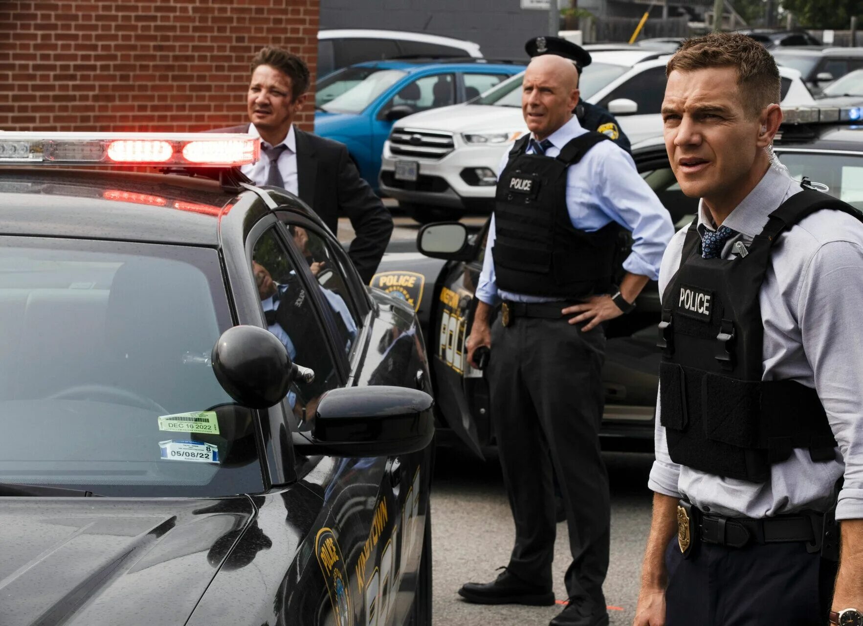 Мер кингстауна 2 сезон. Джереми реннер мэр кингстауна. Мэр кингстауна сериал 2 сезон. Мэр кингстауна сериал 2 сезон. Мэр кингстауна (сериал 2021 – …)/mayor of kingstown.