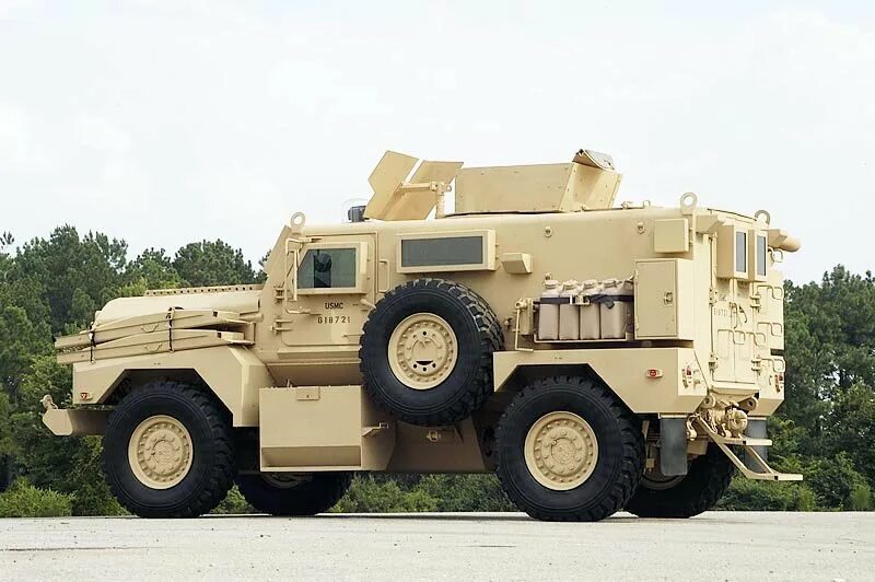 Кугуар 4. MRAP cougar 4x4. Бронемашина MRAP Кугуар. Бронеавтомобиль MRAP cougar 4x4. APC MRAP.