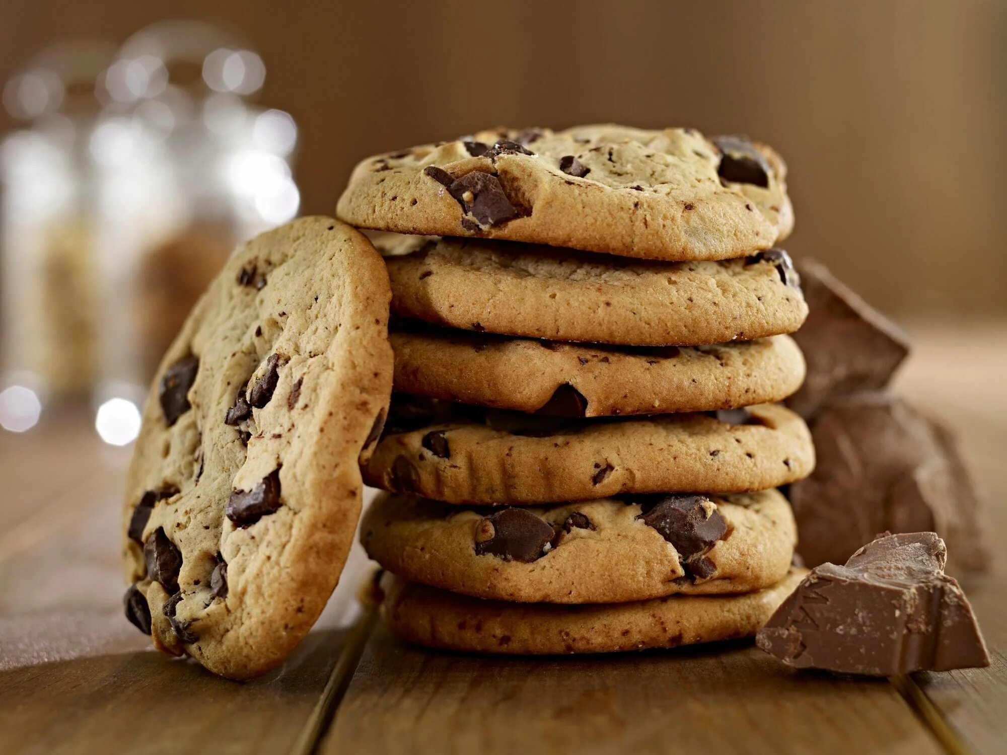 Content cookies. Американ кукис. Кукис Шмукис. Печенье Chocolate Chip cookies. Печенье с шоколадной крошкой.