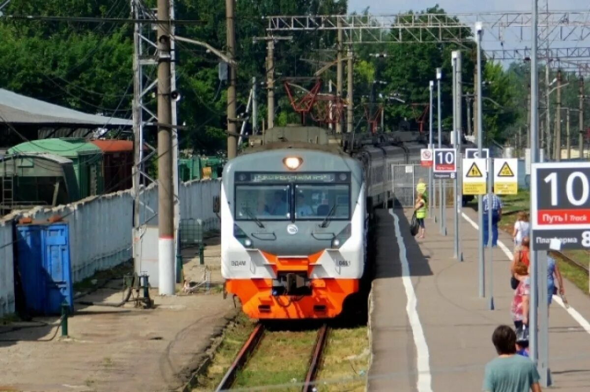 Калуга 1 вокзал 8 платформа. Калуга москва транспорт. Москва (киевский вокзал) — калуга-1. Калуга москва транспорт. Станция калуга 1.