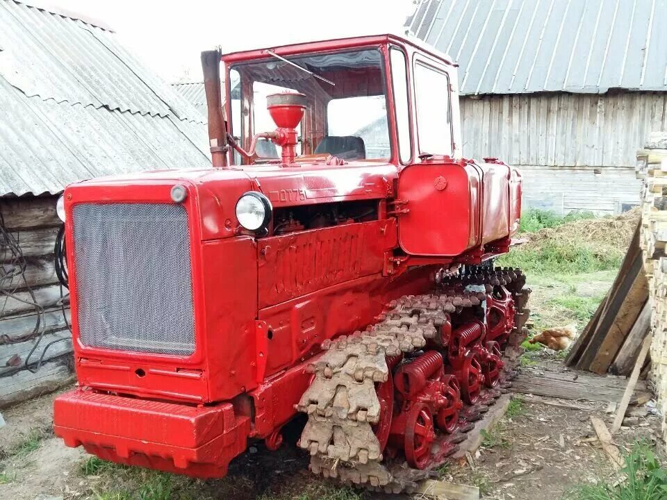 Купить трактор в амурской области. ДТ-75 трактор. ВГТЗ ДТ-75. Гусеничный трактор ВГТЗ ДТ-75. ДТ-75 бульдозер.