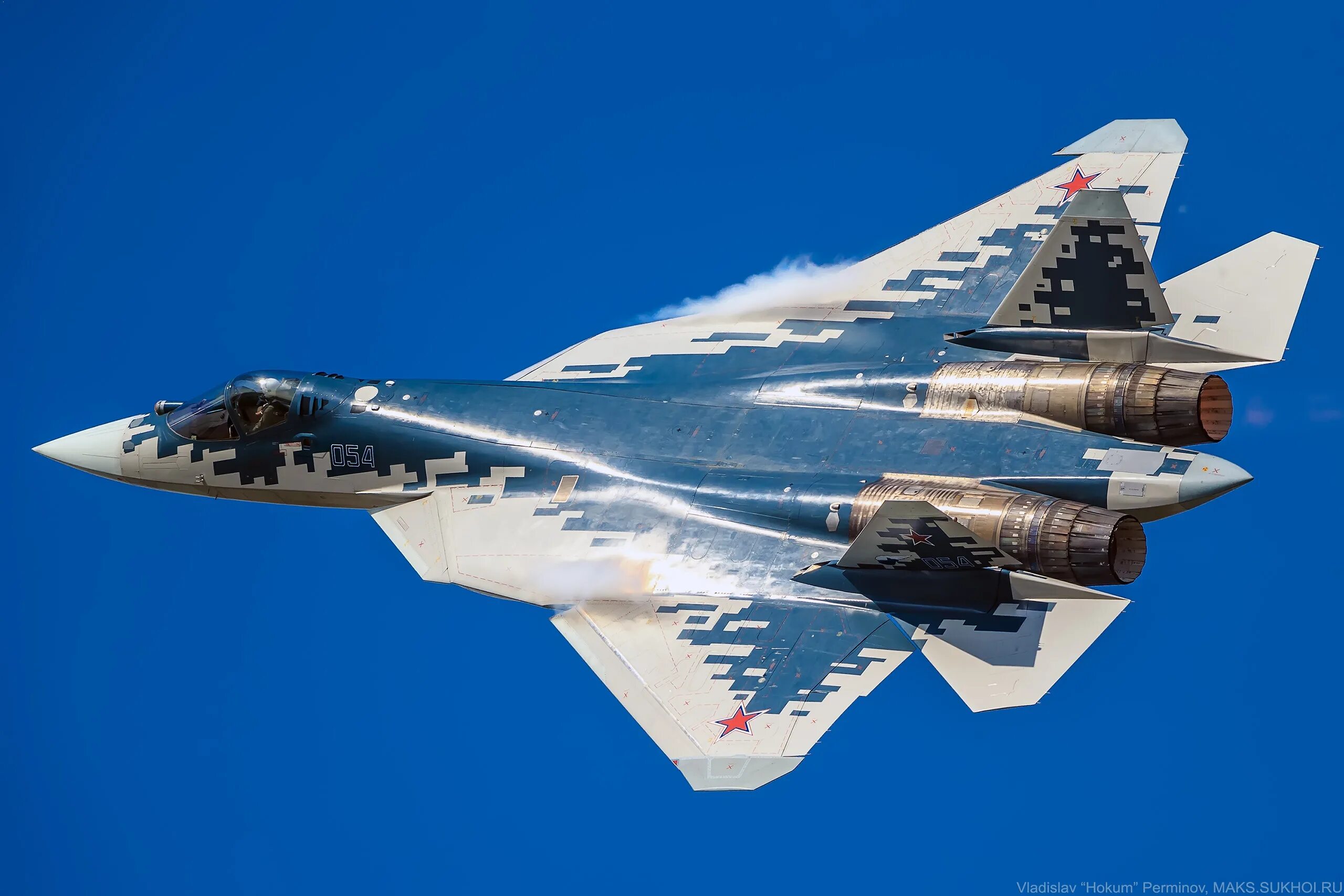 Поколения российских самолетов. Су-57 истребитель. Су-57 пятого поколения. Истребитель России Су-57. Су-57 реактивный самолёт.