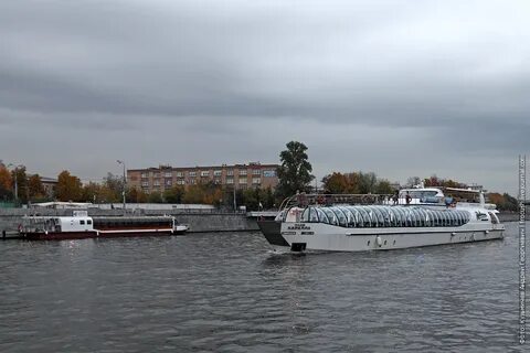 Теплоход сегодня москва река