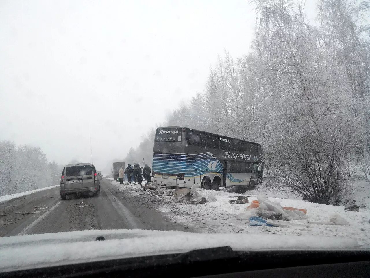 Автобус Лев толстой Липецк. ДТП автобус Липецк Москва. Авария с автобусом в Липецкой области. 2 декабря 2015 год