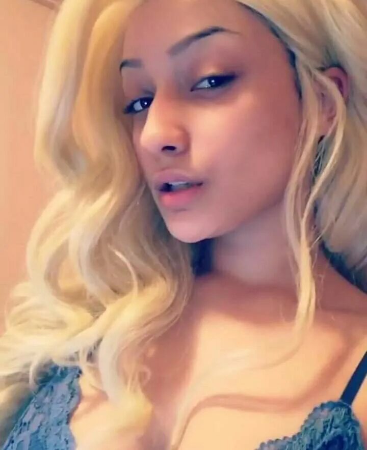 Jocelyn flores. Джоселин ампаро флорес. джоселин флорес подруга икса. джослин сейлинг. jocelyn flores фото.