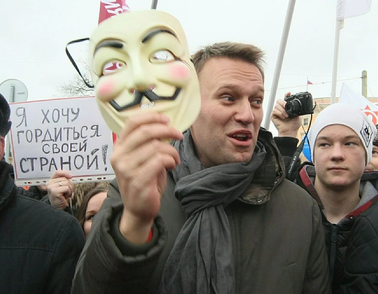 Представитель оппозиции. Алексей Навальный националист. Алексей Навальный русский марш. Навальный РНЕ. Оппозиция Навального.