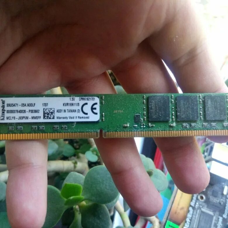 8гб kingston память. Kingston kvr16n11/8 ddr3 8гб 1600 DIMM, Ret. Оперативка MSI синяя 8 ГБ. Kingston AKMK 1671091. Оперативка Кингстон 8 ГБ.