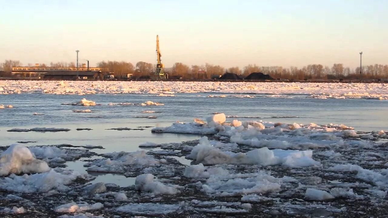 Ледоход на реке северная двина. Ледоход на Северной Двине. Ледоход в Архангельске. Ледоход Северные реки. Северная Двина зимой Архангельск.