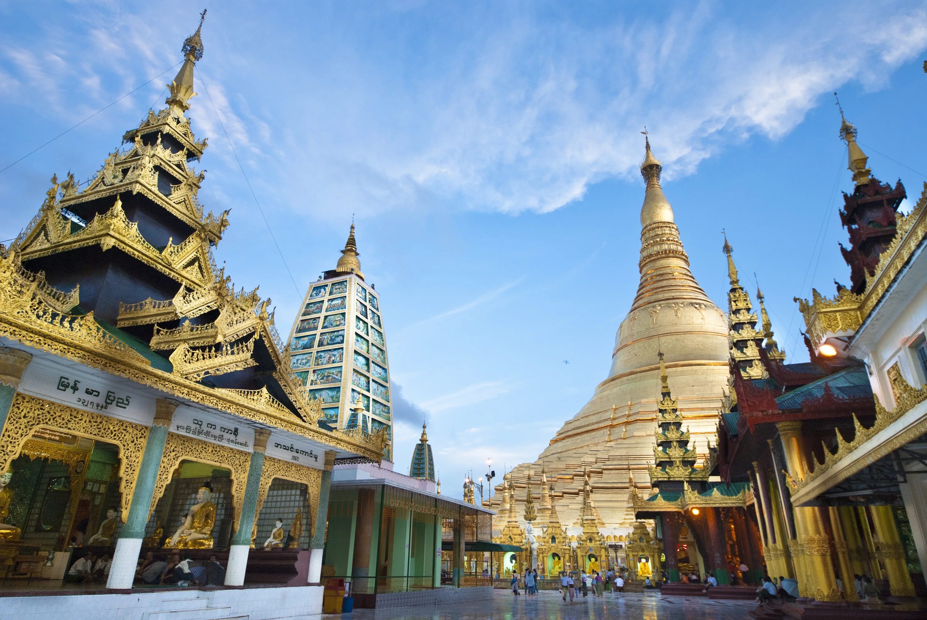 Янгон храм Шведагон. Золотая ступа Шведагон. Золотая пагода Мьянма. Золотой дом Бирма Мьянма. Культурные центры азии