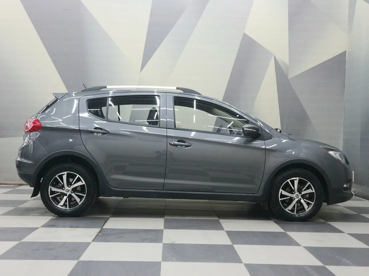 Лифан икс 50 вариатор. Лифан х50 серый. lifan x50. лифан×50 серый. лифан х50 мокрый асфальт.