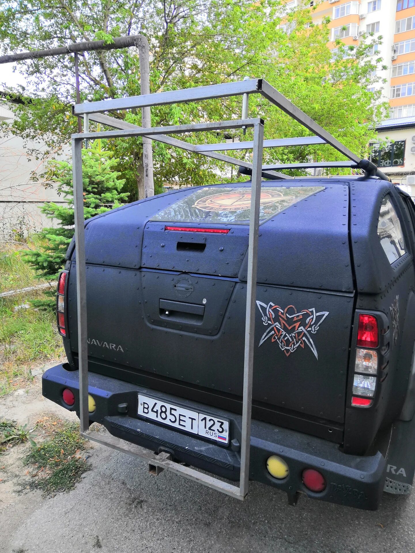 Багажник на пикап. Nissan navara багажник. багажник ниссан навара 2008. пикап навара багажник. ниссан навара багажник на крышу.