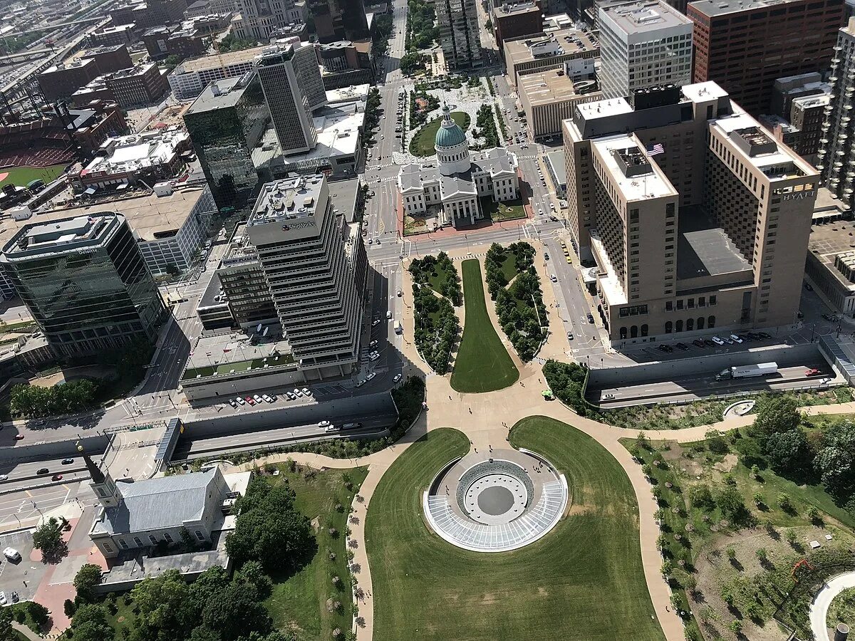 Mo view. St. Louis Missouri Gateway Arch. Википедия Запад. View of Missouri.