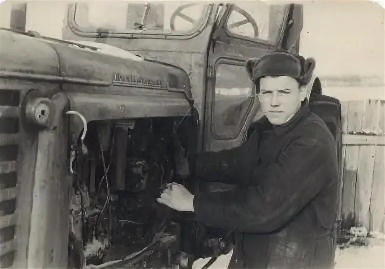 Шофер сталина удалов. Деревня жегалово колхоз память ильича. Водитель ссср зил 130. Шофера колхозов. Шофера колхозов.