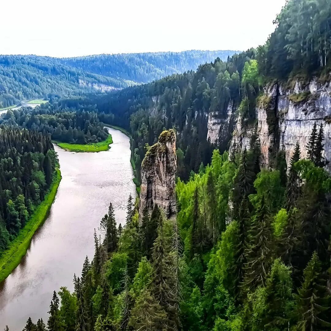 Пермский край. Река Усьва Пермский край. Каменные столбы Усьва Пермский край. Урал река Усьва. Усьвинские столбы, река Усьва.