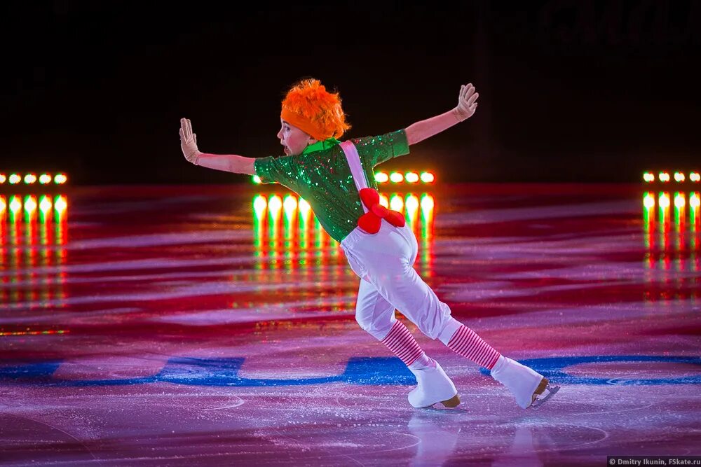 ледовое шоу щелкунчик плющенко. евгений плющенко 2022. ледовое шоу декорации. текстильщик ледовый. представление на льду для детей.