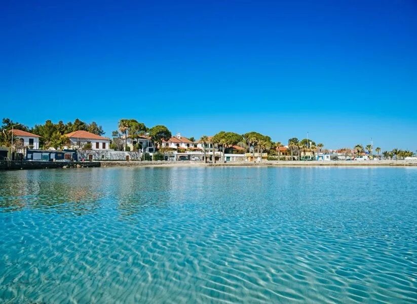 Med cesme в реальном времени. Cesme Турция. Cesme Ilica. Чешме бухта. Чешме пляж.