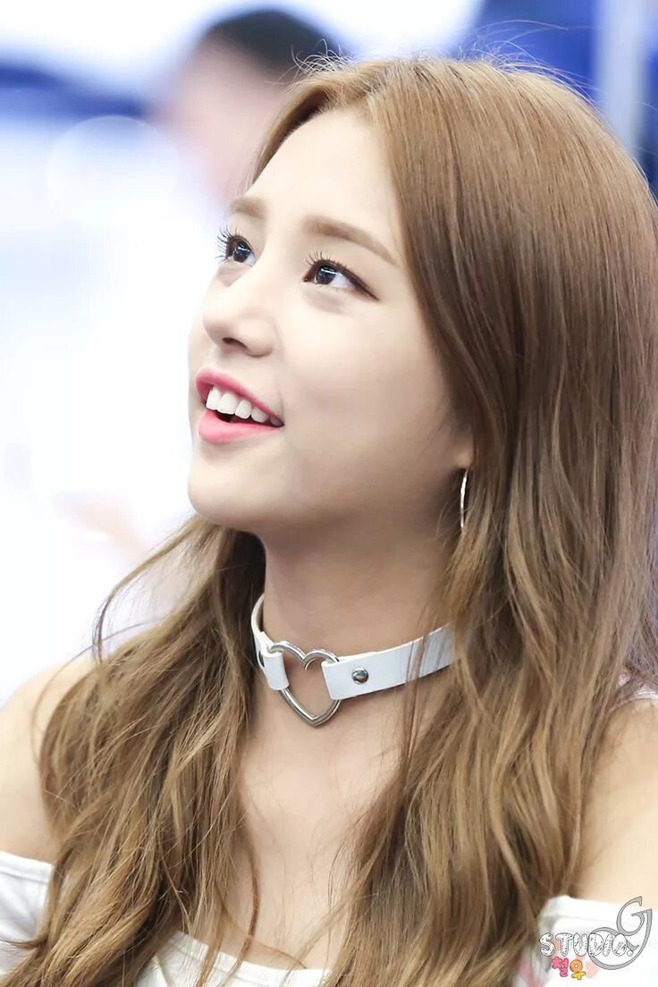 Bi соль. Solbin LABOUM. Сольбин из LABOUM. Solbin kpop. Сольбин актриса 2022.