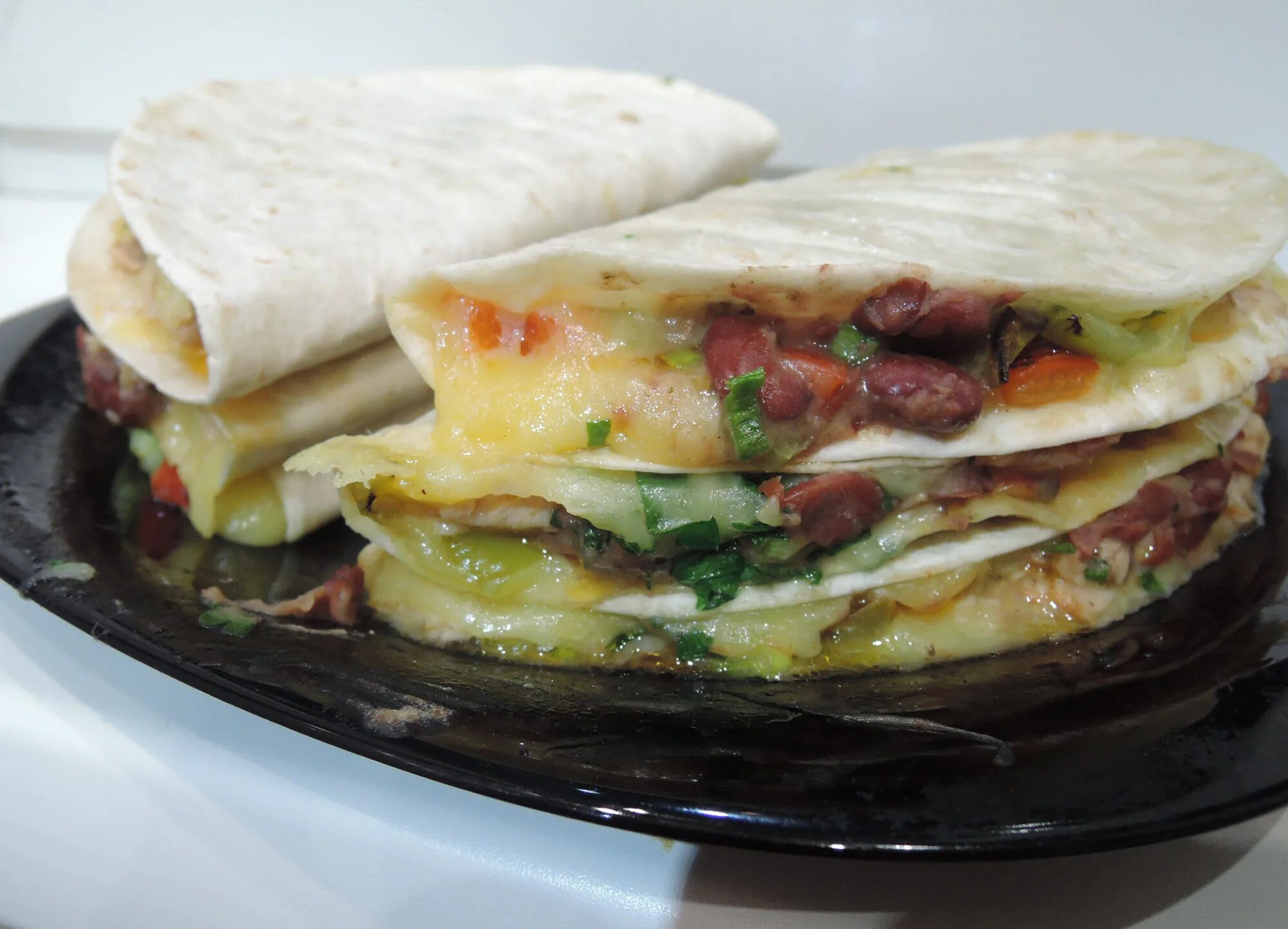 кесадилья синкронисада. мексиканская кухня кесадилья. мексиканская кесадилья. картофельная кесадилья. сладкая тортилья рецепты.