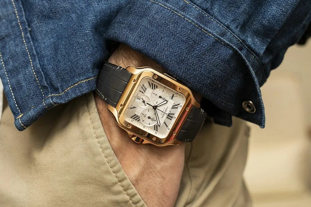 Cartier Santos на руке. Cartier Santos inside. Часы Картье Santos на руке. Часы Chronograph large от Cartier.