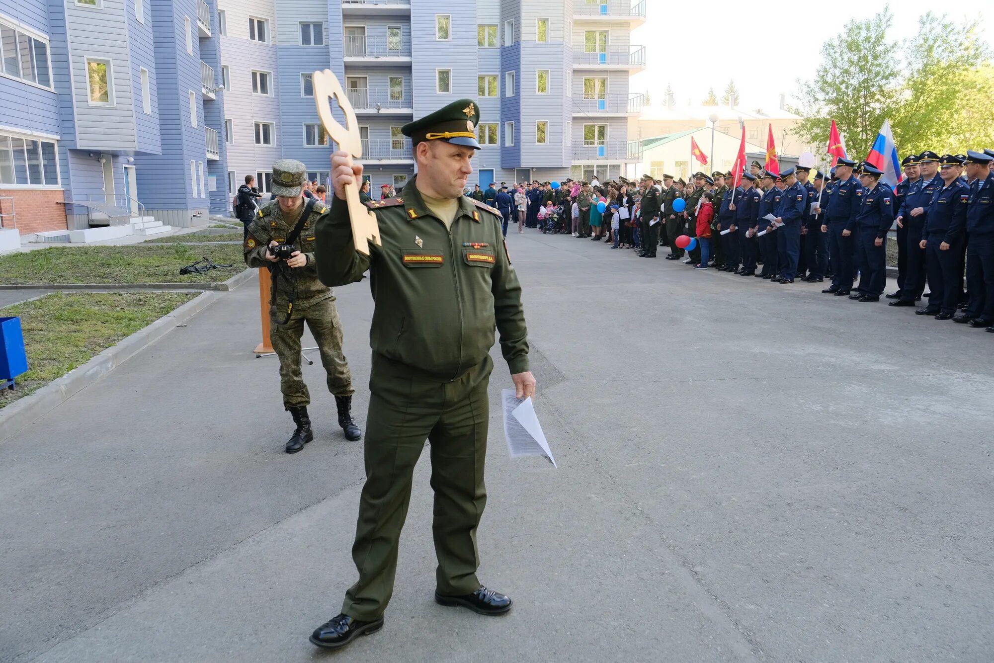 Армейский квартира. Квартира военного. Обеспечение жильем военнослужащих. Жилье для военных. Военнослужащий.