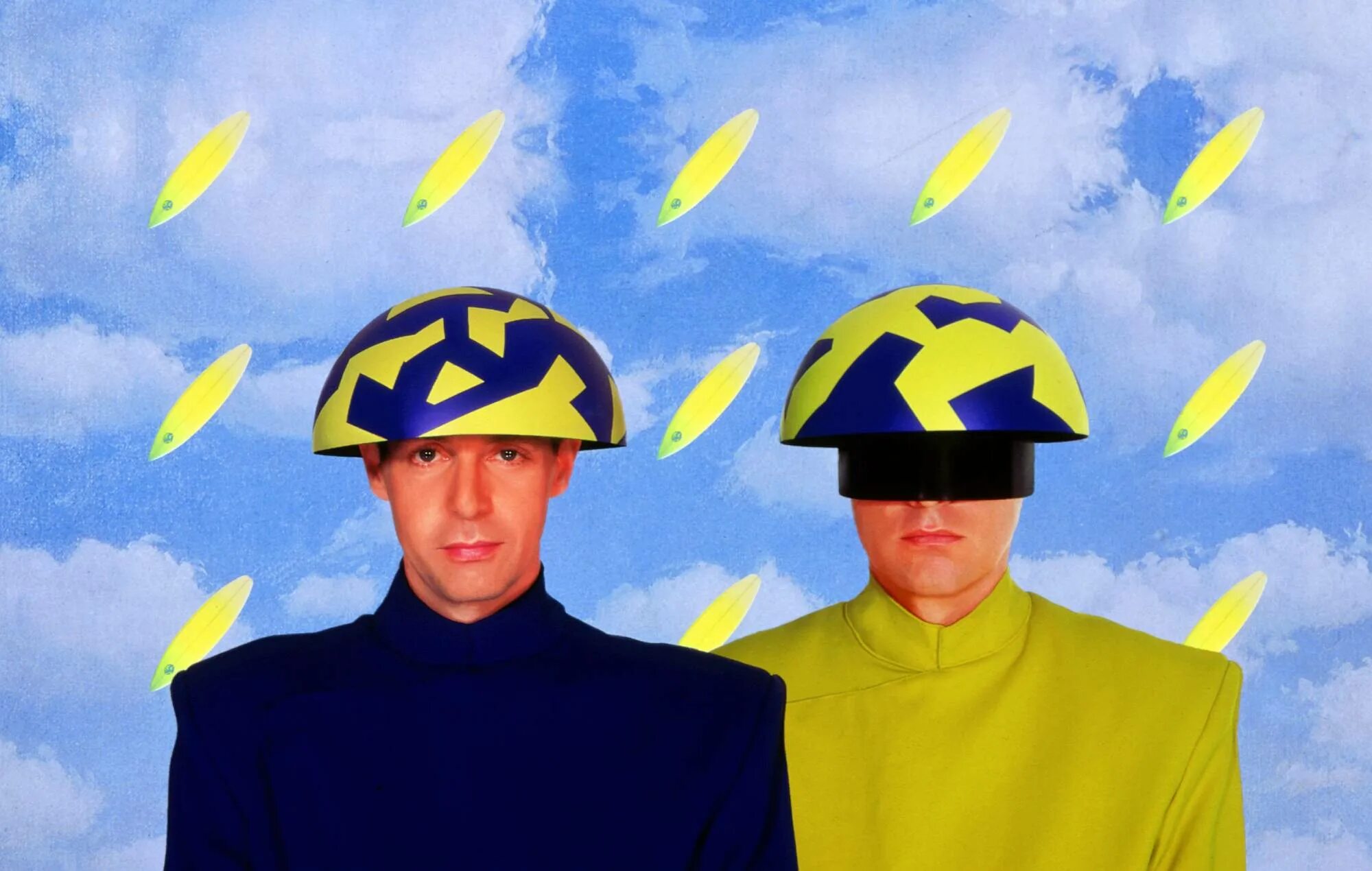 Pet shop boys dancing star. Pet shop boys go West 1993. Группа Pet shop boys 2023. Pet shop boys go West 2015. Pet shop boys в молодости.