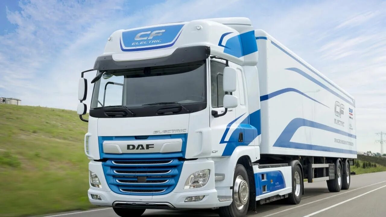 Почему daf. Daf xf. daf trucks cf. daf cf. даф тягач 2018.