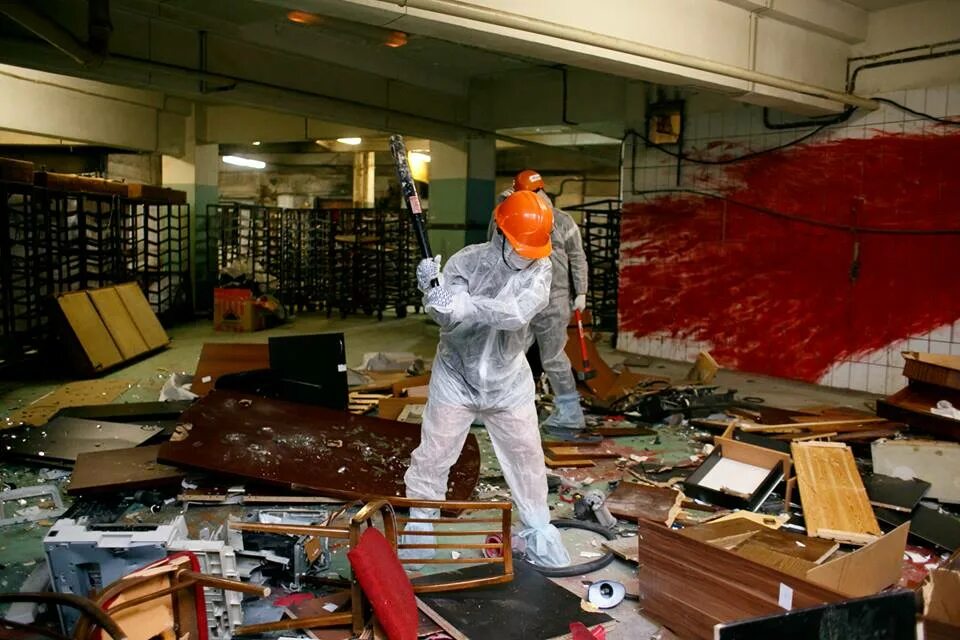 Комната гнева в америке. Комната ярости. Краш рум. Комната гнева. Бизнес с комнатой ярости.