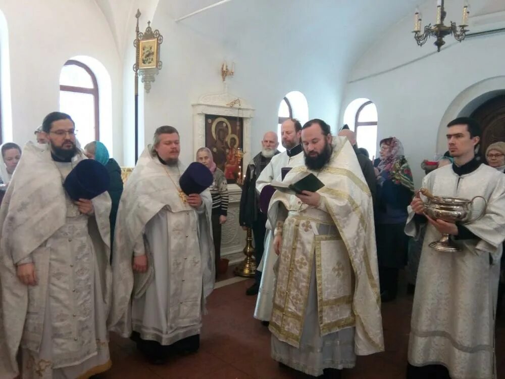 Храм служба в 10. Церковь гавриила масопнико. Расписание храма феофана затворника тамбов. Храм служба в 10. Протоиерей гавриил макушкин.