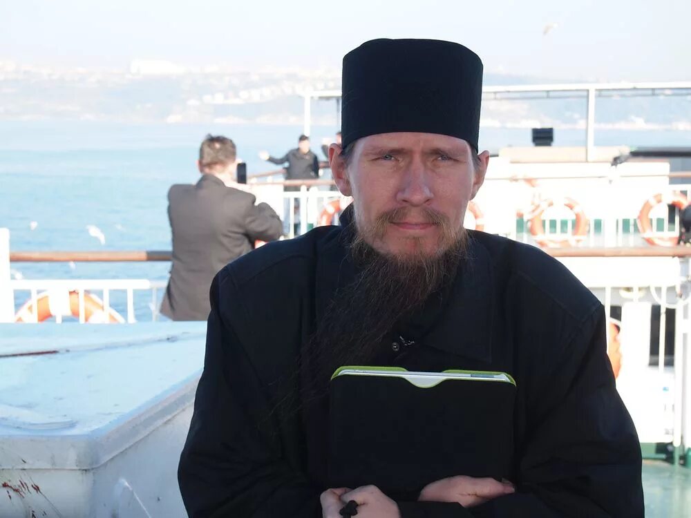 Ушедшие из монастыря монахи