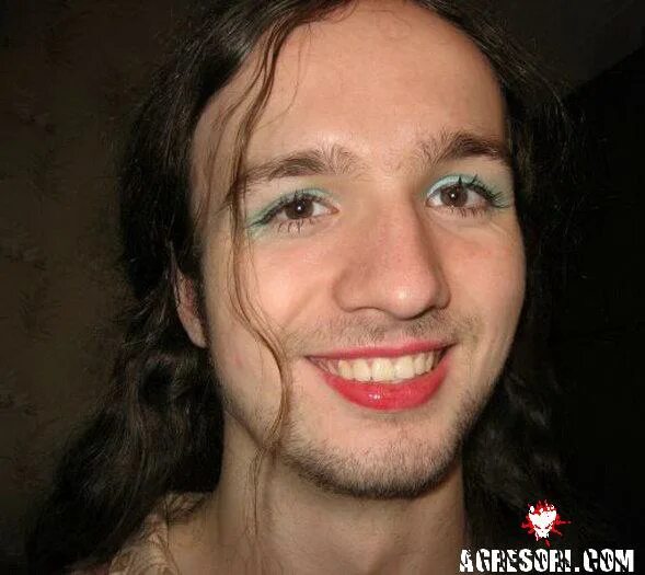 Парень урод. Парень урод. Парень урод. Парень урод. Страшный уродливый парень.