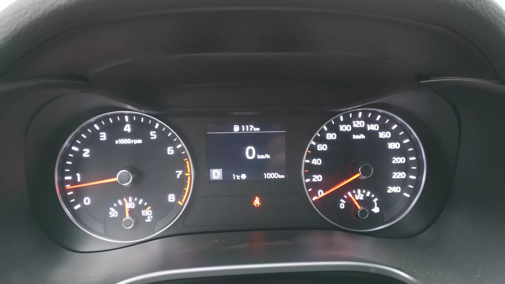 Пробег автомобиля 141300 фото. Пробег 30 тыс км. Пробег 30 тыс км. Спидометр сп 102. Пробег 400 тысяч километров на машине.