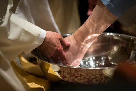 El Sacerdote, hombre de Dios para servir al pueblo 