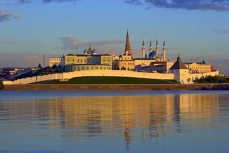 Река казанка в казани. Казань на каме. Берег камы. Казань река волга и казанка. Казань на каме.
