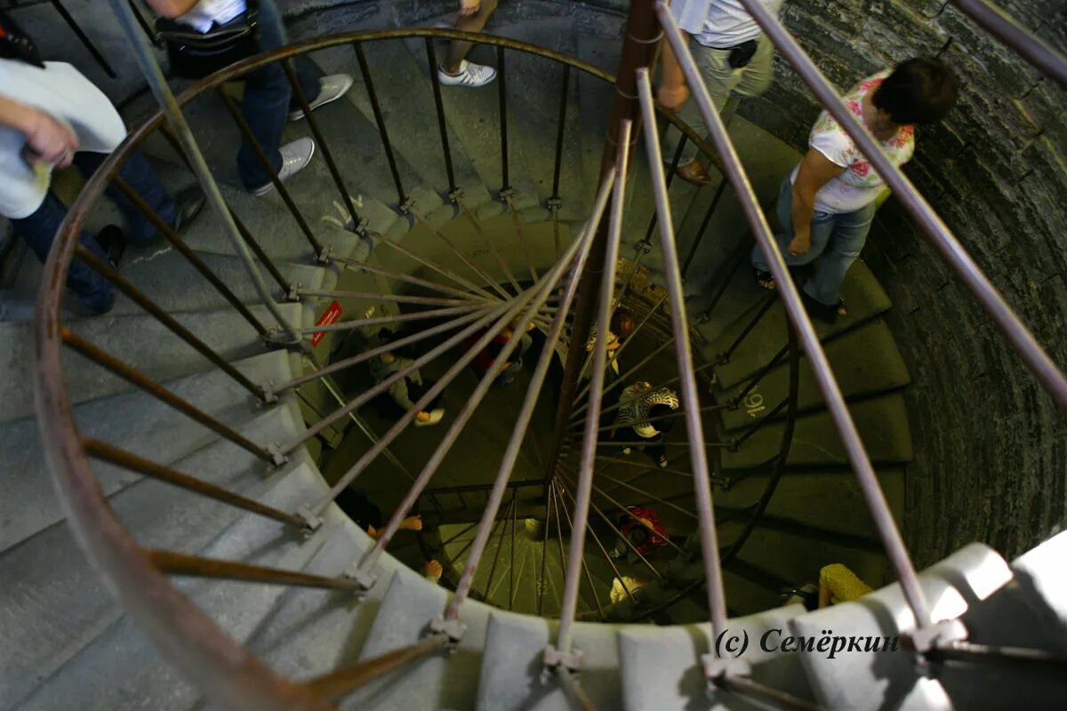 время в колоннаду