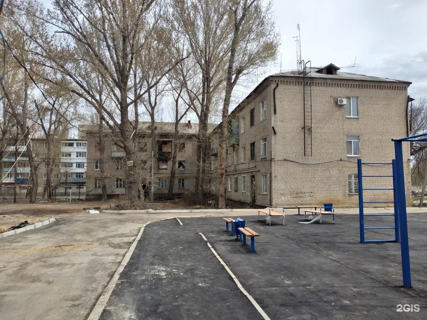 Дом в заводском районе. Дом. город саратов заводской район. заводской район. район.