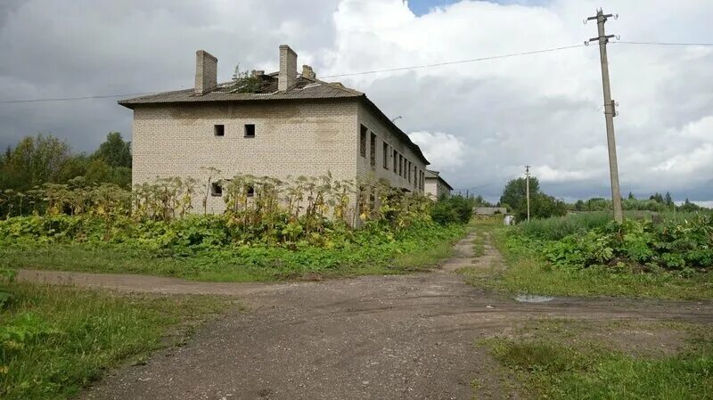 Земля новоржевская. Дондуковы корсаковы в полоное усадьба. Свинокомплекс шелонский. Деревня селихново псковская область. Вязовская волость.