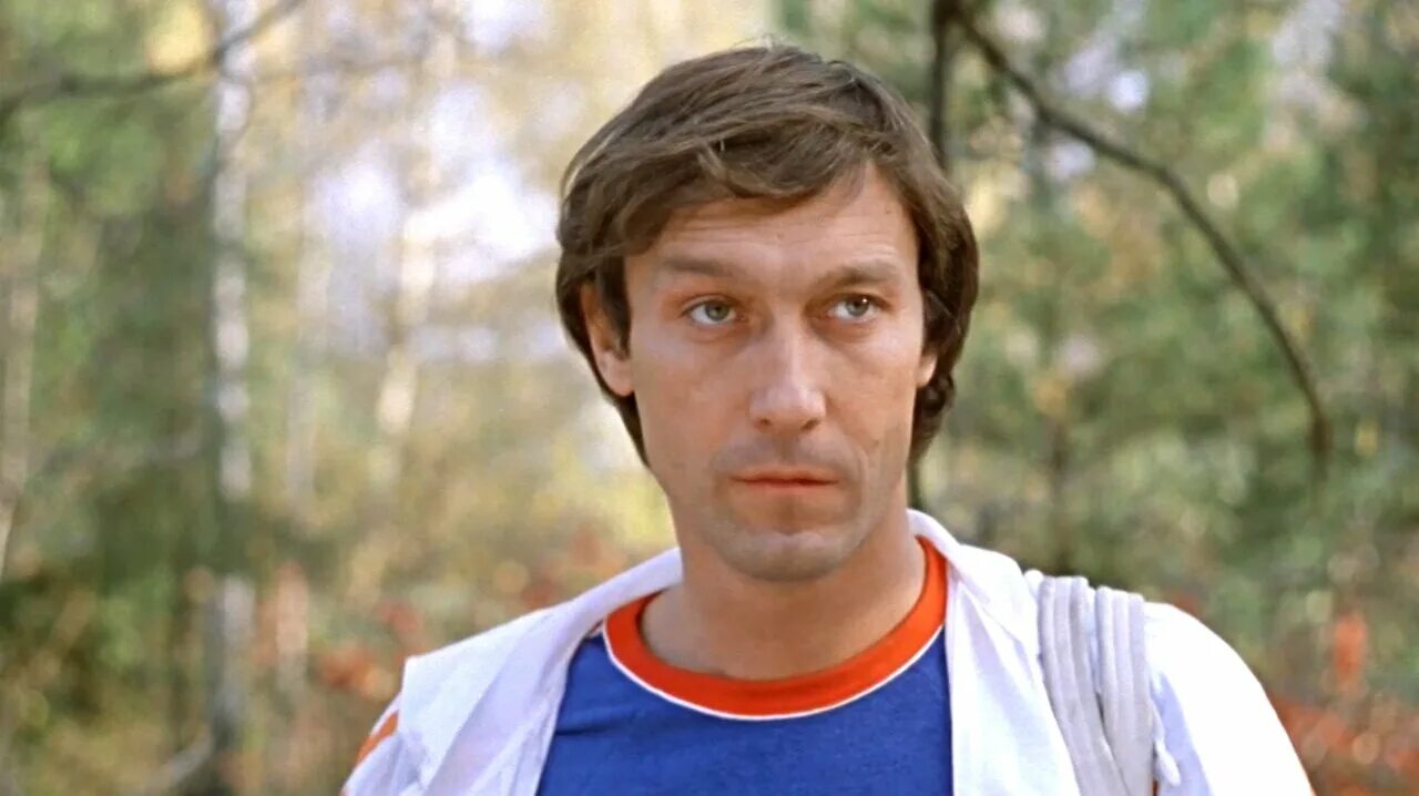 Янковский влюблен по собственному желанию. Влюблён по собственному желанию фильм 1982. Янковский влюблен по собственному желанию. Янковский влюблен по собственному желанию. Олег янковский влюблен по собственному.