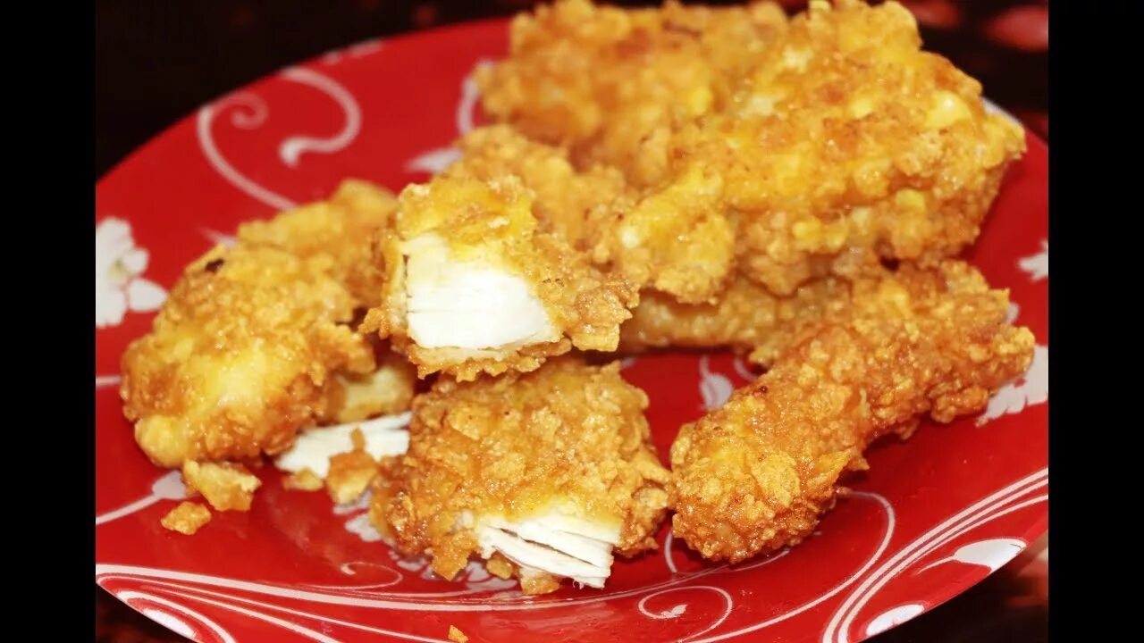 Сколько жарить стрипсы. Куриные стрипсы KFC. Стрипсы KFC панировка.