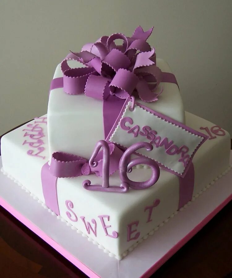 Торты на день рождения девушке 20. Торт для девушки. Украшение торта на 25 лет девушке. Торт на 15 лет девочке.