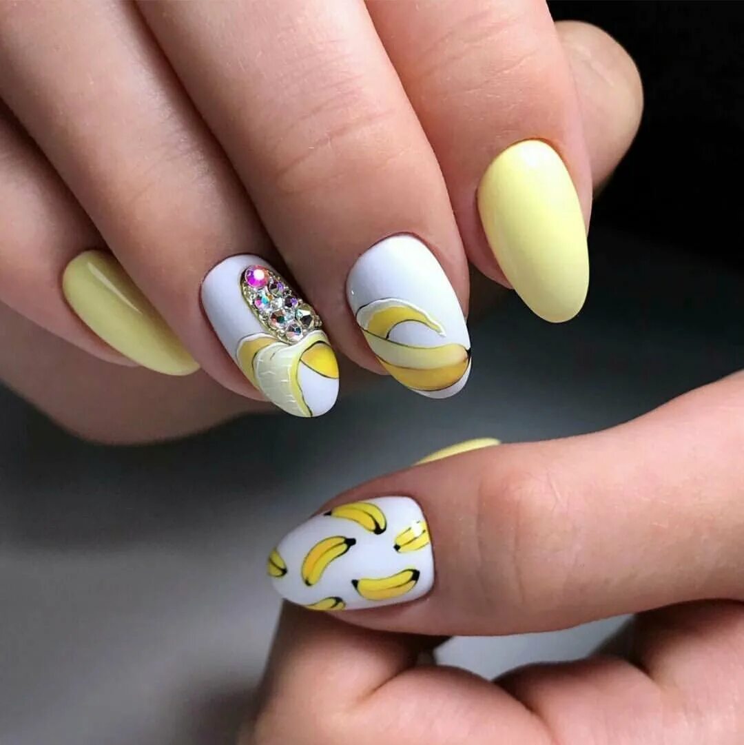 Дизайны желтых маникюр ногтей. Маникюр лето желтый. Желтые ногти. Желтые летние ногти. Ногти лето желтые.