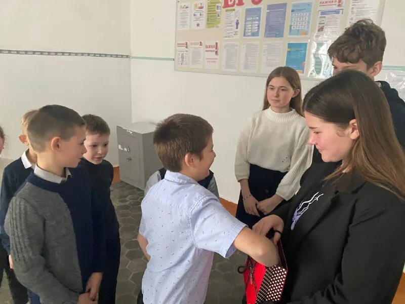 Светлополянск. 51 учащихся. Школа 51 калуга 9 апреля 2021. Школа 51 калуга. 51 учащихся.