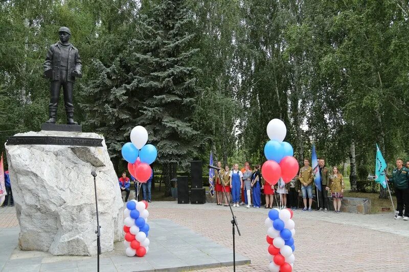 омский дом культуры строитель. строитель озерск. дк строитель озерск фото. кирова 16а озерск стадион строитель. кирова 16а озерск стадион строитель.