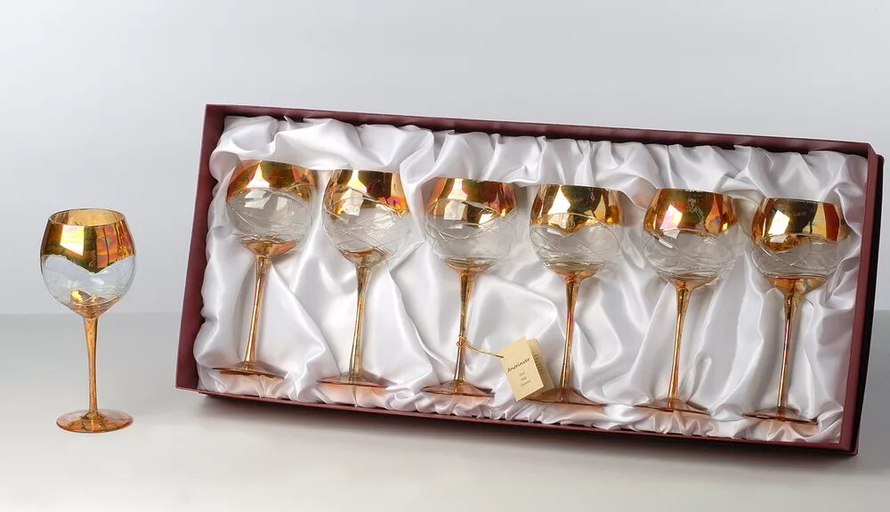 Коробка для вина бокал. Коробка для бокалов. Как упаковать фужеры в подарок. Бокал в подарок. Как упаковать фужеры в подарок.